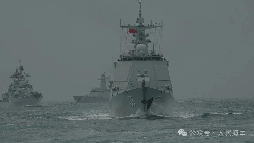 万吨大驱再添新成员 直击109、110首训现场