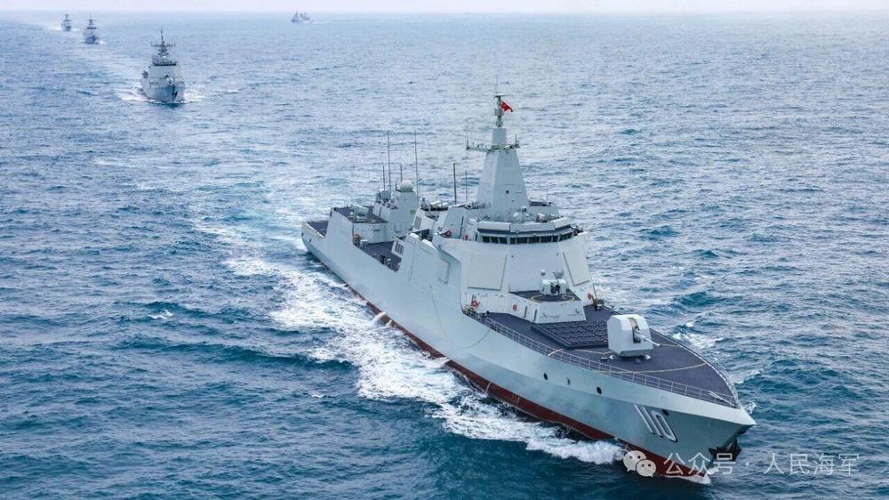 万吨大驱再添新成员 直击109、110首训现场