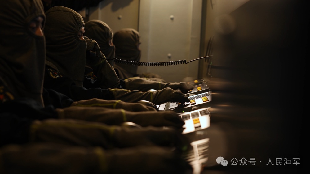 万吨大驱再添新成员 直击109、110首训现场