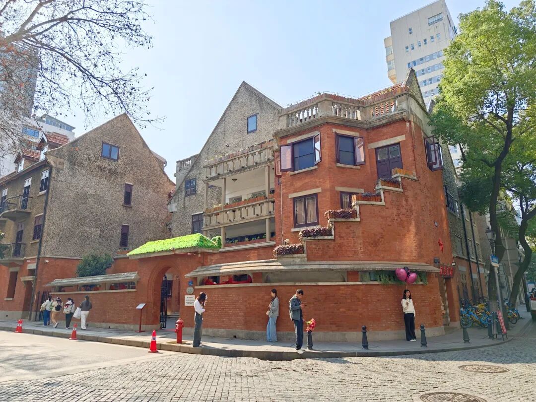 终于不见了！武汉一网红打卡点有新变化，网友：真听劝