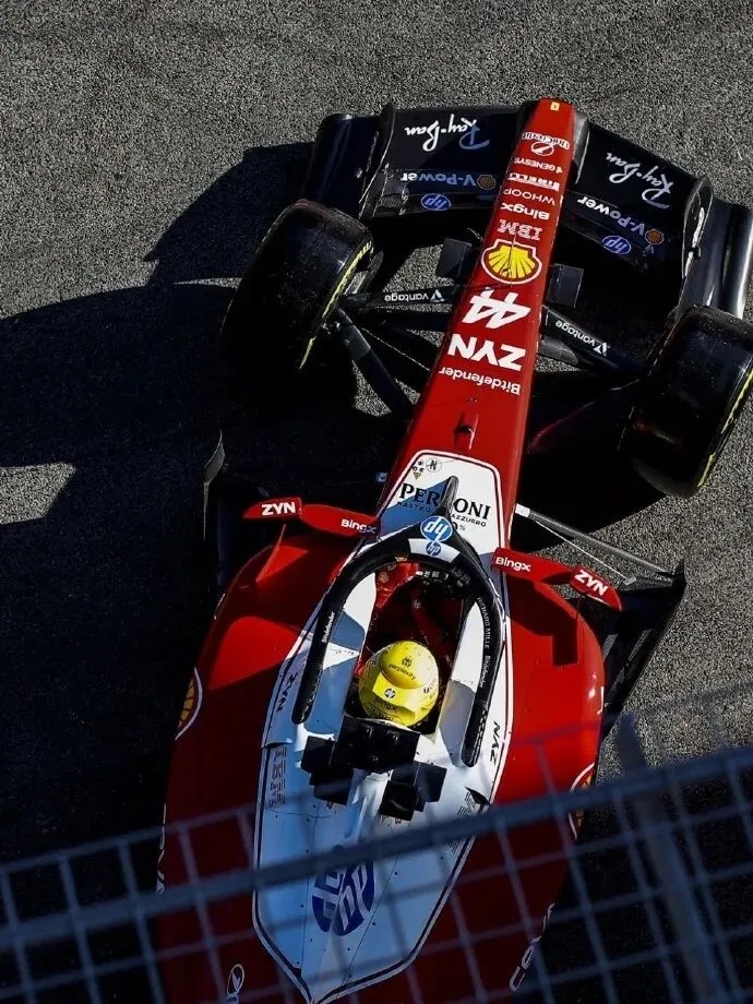 上海进入F1时间!23万车迷“疯狂”涌入,交通出行攻略请查收→ 上海进入F1时间!23万车迷“疯狂”涌入,交通出行攻略请查收→