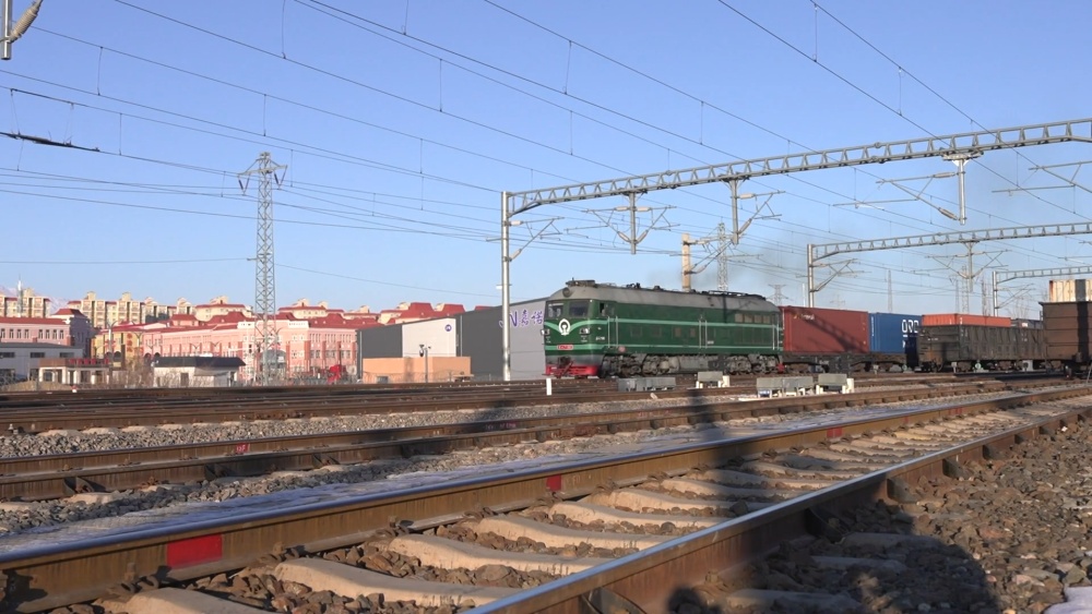 历经十载 霍尔果斯铁路口岸通行中欧班列超1.9万列 历经十载 霍尔果斯铁路口岸通行中欧班列超1.9万列