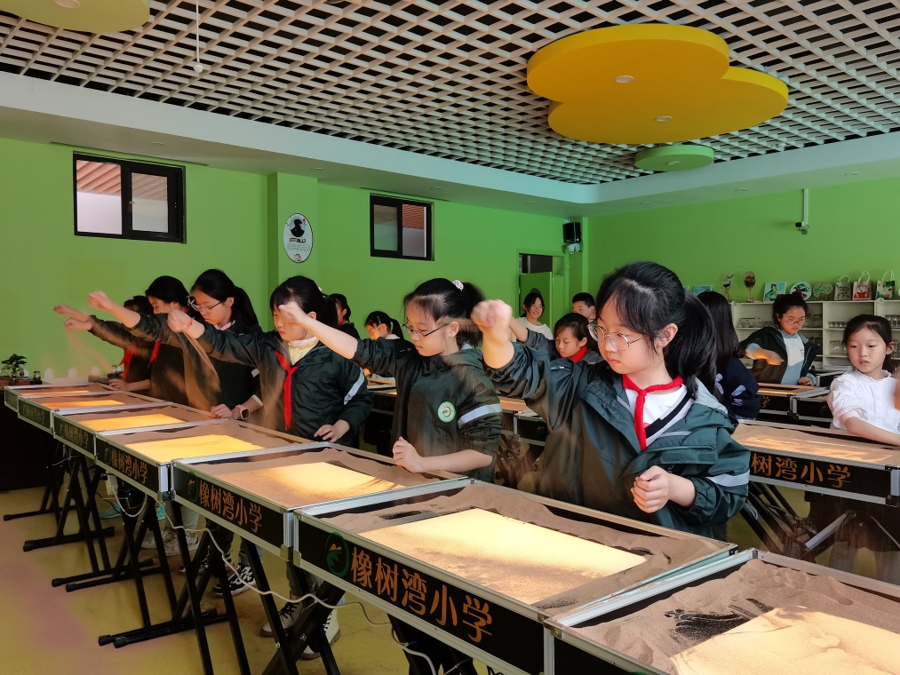 以心育人,护航成长:筑牢学生心理健康防线 以心育人,护航成长:筑牢学生心理健康防线