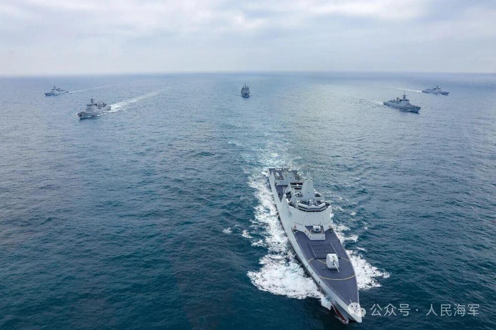 万吨大驱再添新成员 直击109、110首训现场