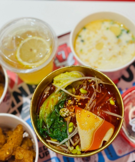 你点的外卖火锅杯是“真牛肉”吗?上海发现部分门店竟用鸡肉鸭肉冒充,目前已下架! 你点的外卖火锅杯是“真牛肉”吗?上海发现部分门店竟用鸡肉鸭肉冒充,目前已下架!