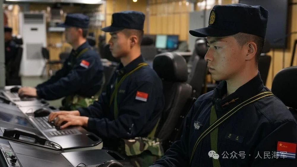 万吨大驱再添新成员 直击109、110首训现场