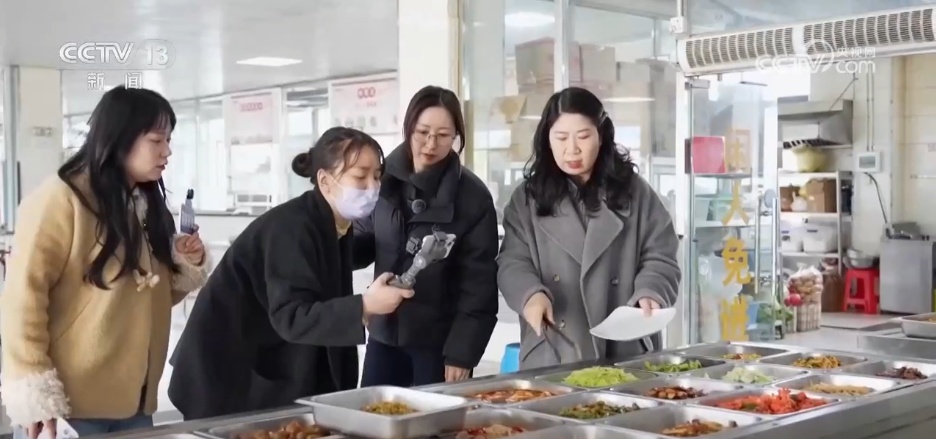 “定向送岗”、专车接人、直播招聘 精准服务“组合拳”破解企业用工缺口 “定向送岗”、专车接人、直播招聘 精准服务“组合拳”破解企业用工缺口