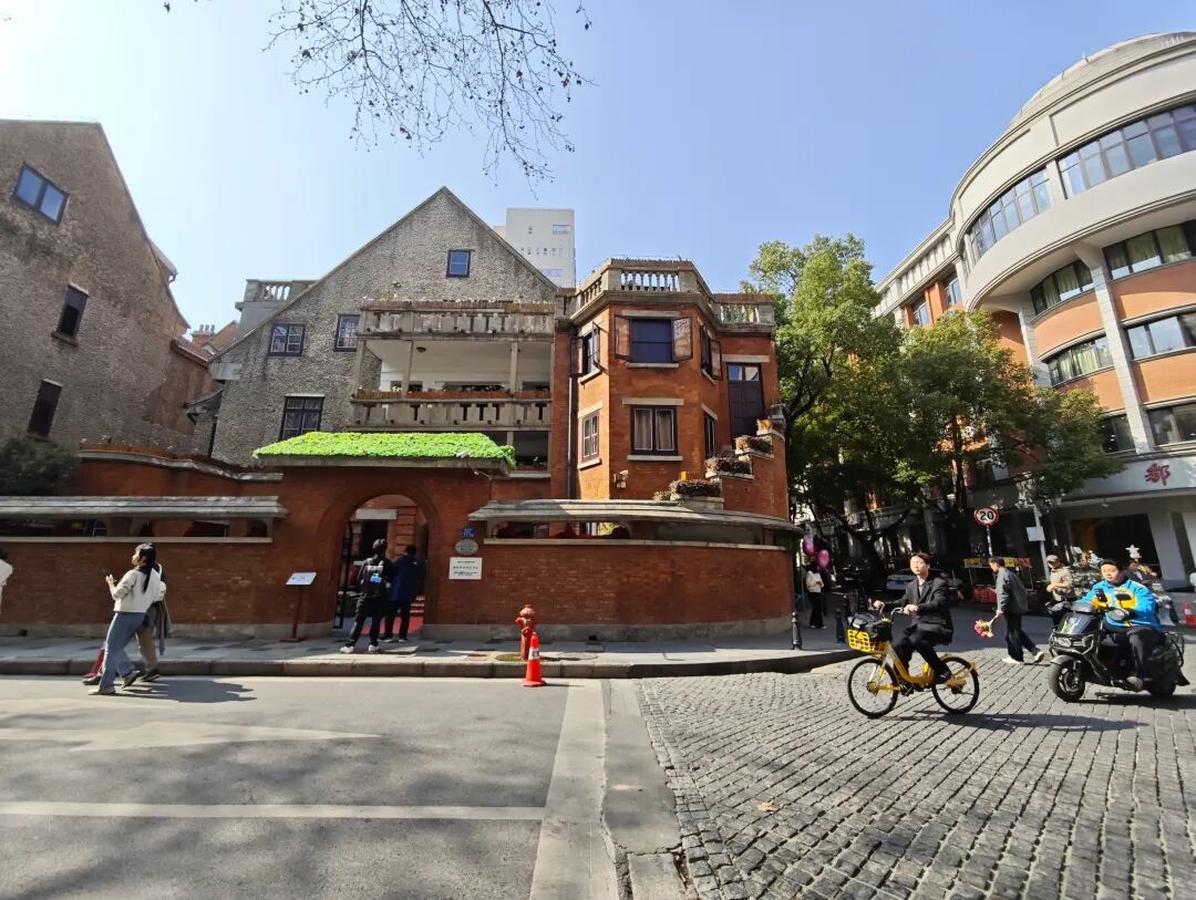 终于不见了！武汉一网红打卡点有新变化，网友：真听劝