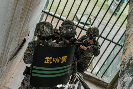 武警实战训练硬核大片