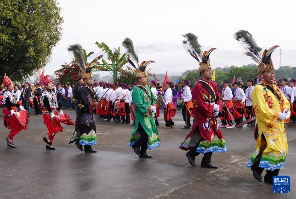 云南盈江:目瑙纵歌共起舞 云南盈江:目瑙纵歌共起舞