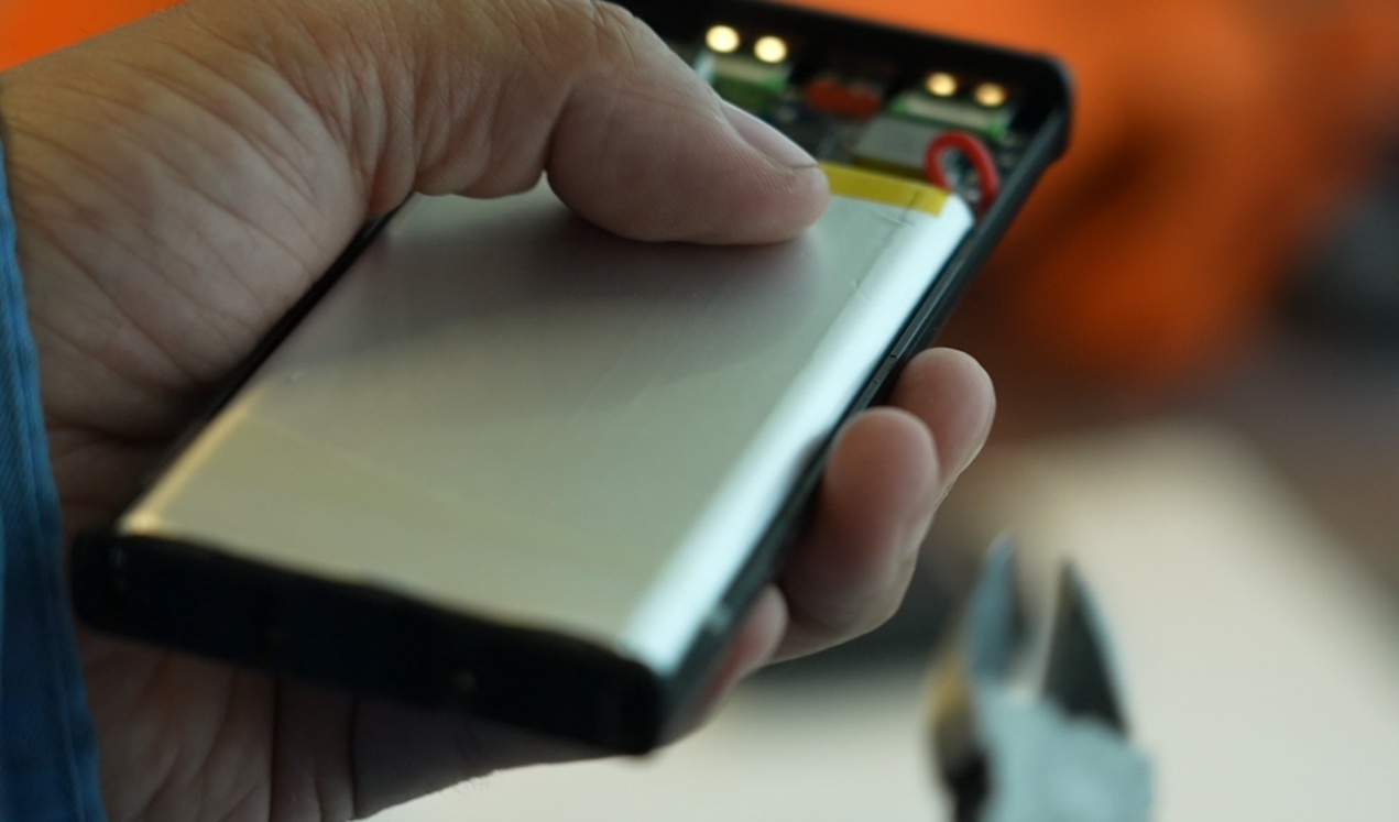 起底3C认证充电宝造假产业链:各大电商平台依然充斥大量虚假3C认证 起底3C认证充电宝造假产业链:各大电商平台依然充斥大量虚假3C认证