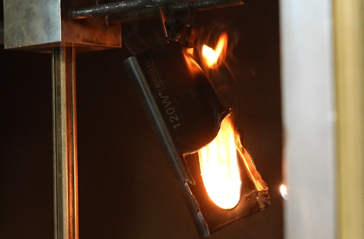 起底3C认证充电宝造假产业链:各大电商平台依然充斥大量虚假3C认证 起底3C认证充电宝造假产业链:各大电商平台依然充斥大量虚假3C认证