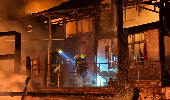 民房发生火灾!这些安全隐患你家可能也有,赶紧自查! 民房发生火灾!这些安全隐患你家可能也有,赶紧自查!