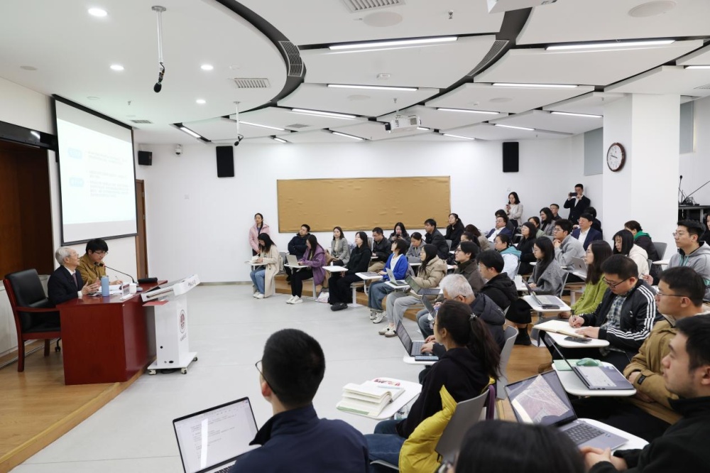 96岁张晋藩,又登上了讲台! 96岁张晋藩,又登上了讲台!