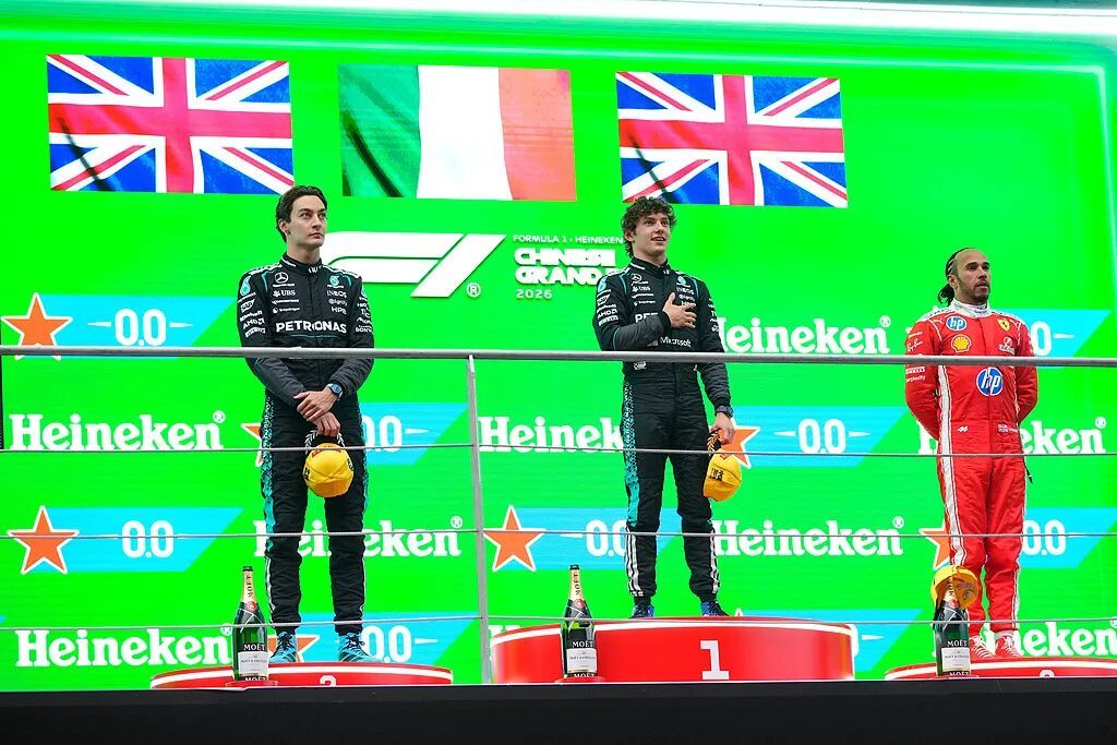 F1中国站落幕,19岁车手安东内利生涯首夺分站冠军 F1中国站落幕,19岁车手安东内利生涯首夺分站冠军