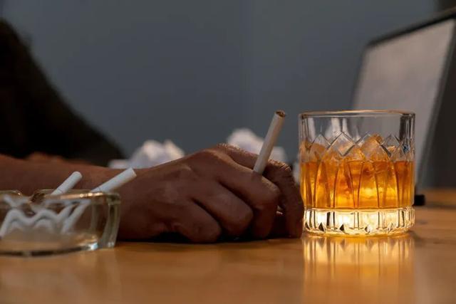 超过这个年龄，精子会断崖式衰老，且会传给下一代！