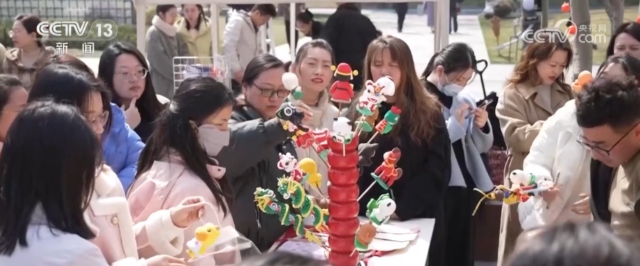 老厂区与新业态交错共生焕发新活力 为城市增添“烟火气”激活新消费