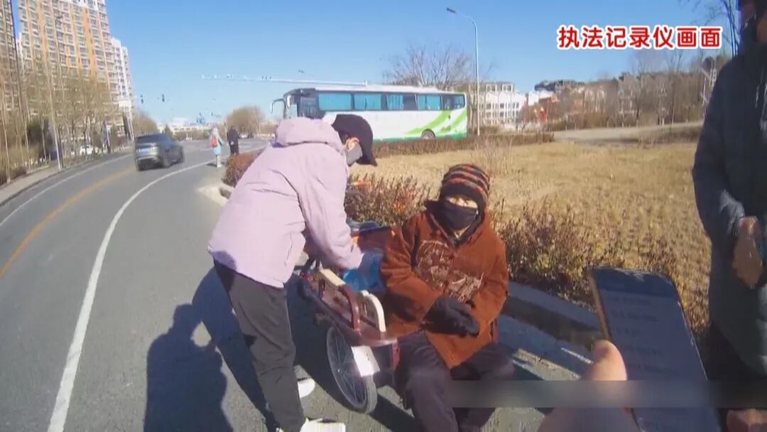 北京一外卖车撞倒八旬老人后逃逸,什么订单比人命更重要? 北京一外卖车撞倒八旬老人后逃逸,什么订单比人命更重要?