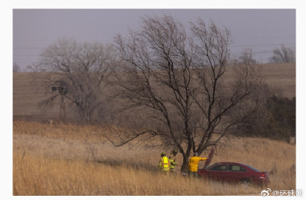 美国多地遭遇强风 造成大范围停电和财产损失