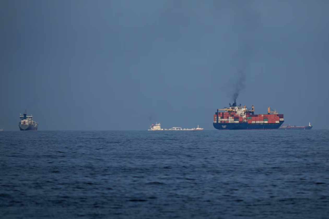 特朗普呼吁多国派遣军舰在霍尔木兹海峡护航,法、日、韩、英四国回应 特朗普呼吁多国派遣军舰在霍尔木兹海峡护航,法、日、韩、英四国回应