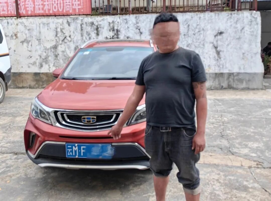 准驾不符、让5岁孩子开车!这家长真…… 准驾不符、让5岁孩子开车!这家长真……