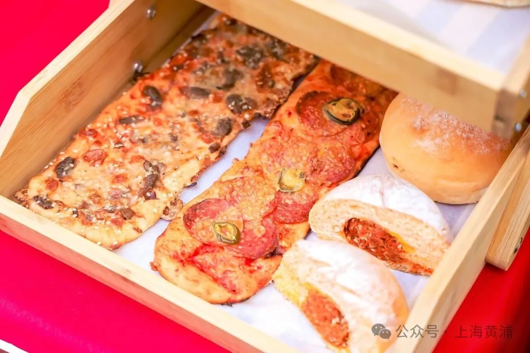 2小时已卖出5万只!上海市中心人人人人人,排起长队...日销量直冲15万只 2小时已卖出5万只!上海市中心人人人人人,排起长队...日销量直冲15万只