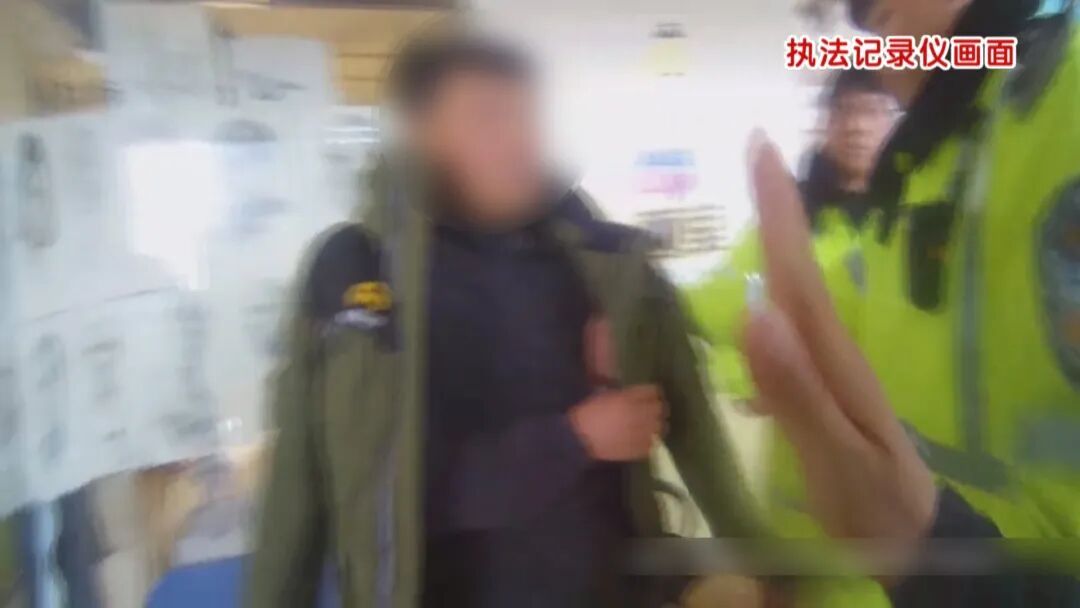 北京一外卖车撞倒八旬老人后逃逸,什么订单比人命更重要? 北京一外卖车撞倒八旬老人后逃逸,什么订单比人命更重要?