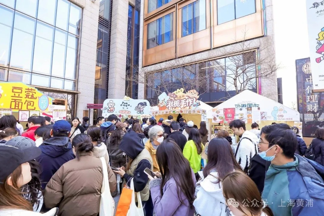 2小时已卖出5万只!上海市中心人人人人人,排起长队...日销量直冲15万只 2小时已卖出5万只!上海市中心人人人人人,排起长队...日销量直冲15万只