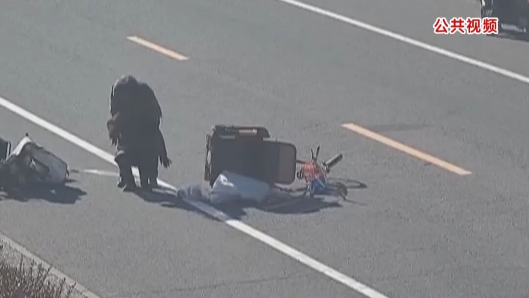 北京一外卖车撞倒八旬老人后逃逸,什么订单比人命更重要? 北京一外卖车撞倒八旬老人后逃逸,什么订单比人命更重要?