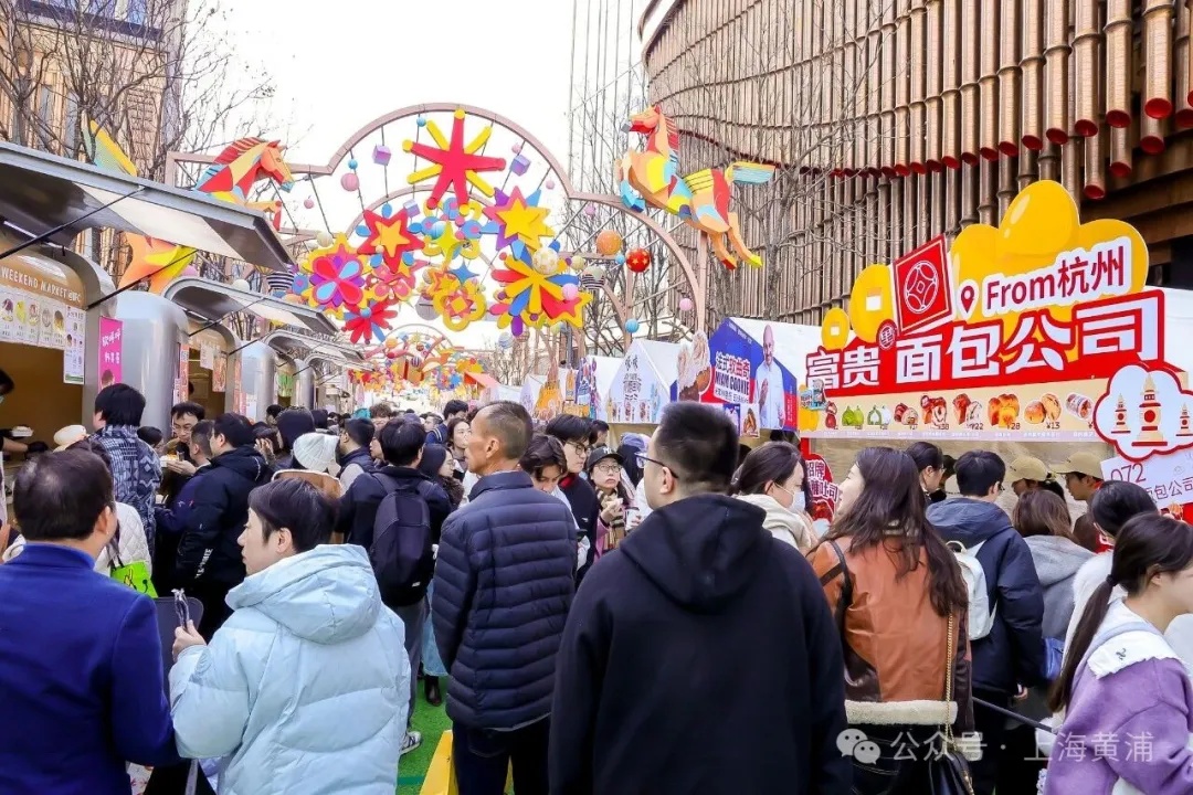 2小时已卖出5万只!上海市中心人人人人人,排起长队...日销量直冲15万只 2小时已卖出5万只!上海市中心人人人人人,排起长队...日销量直冲15万只