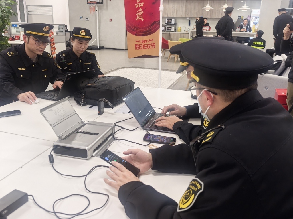 被点名违规解除限速，上海市场监管部门连夜对哈啰租电动车展开调查