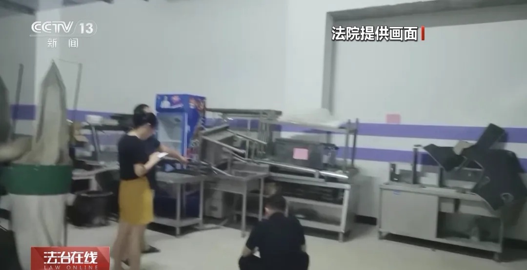 转发小区群:发现这样的邻居立刻投诉! 转发小区群:发现这样的邻居立刻投诉!