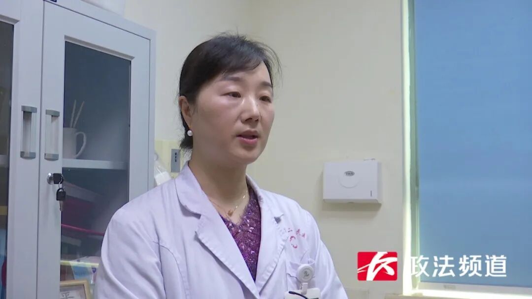 27岁男子如厕后不慎摔倒竟是急性脑梗死预警！专家提醒