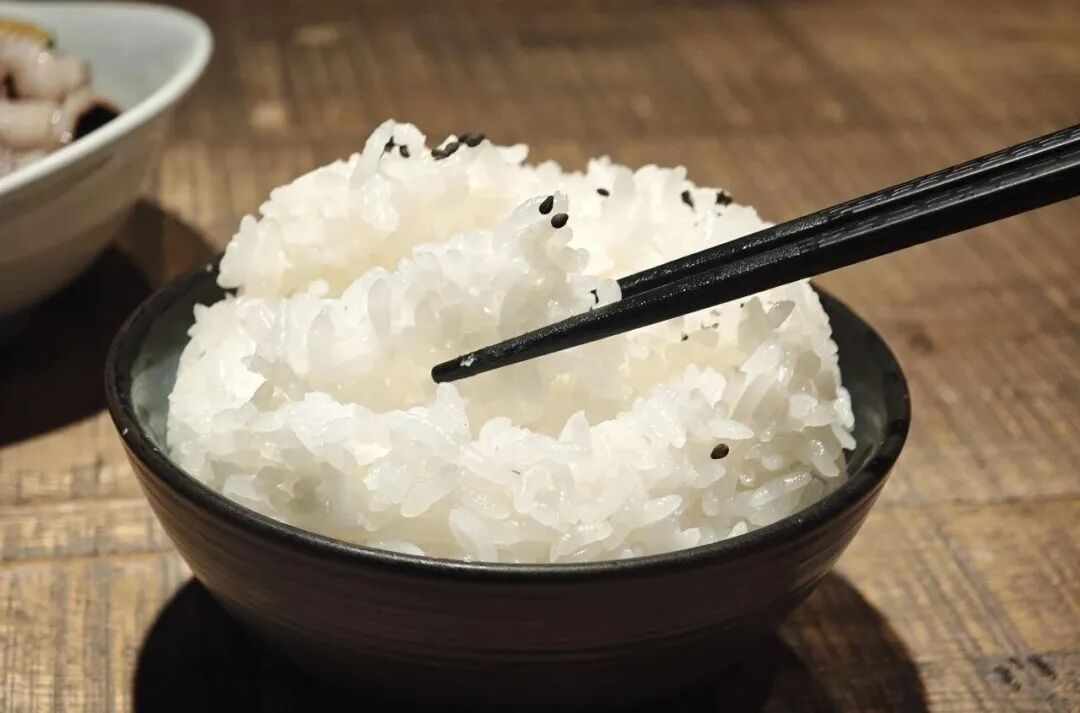 先别急着戒碳水！这种“宝藏碳水”吃对了，有助减肥、护肝