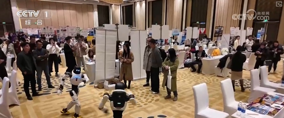 有了“保险盾”应用更安心 给智能机器人融入千行百业吃下“定心丸”