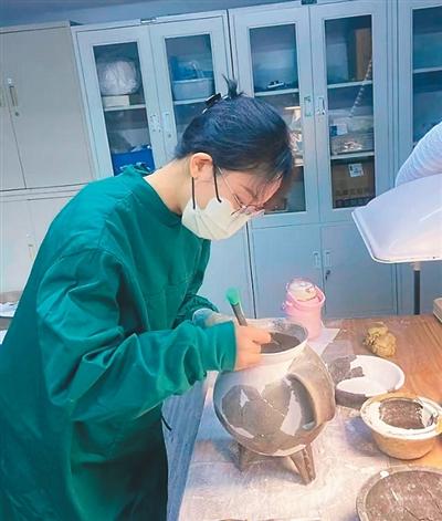 让沉默的碎片重新开口说话！一位年轻田野考古技师的故事→