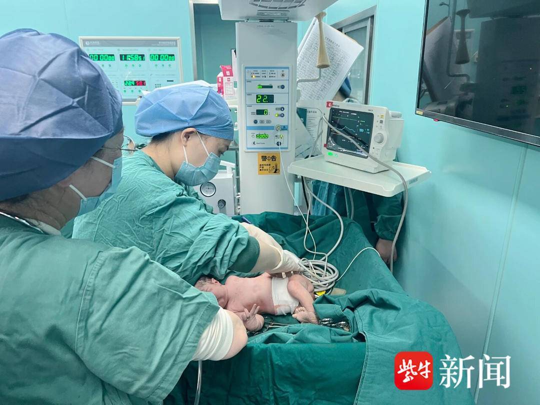 180斤孕妇生产遇高血压危象，医生团队37分钟抢回生命奇迹