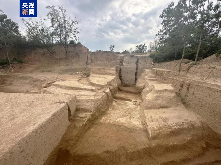 山西运城市坡头新石器时代遗址发现国内墓碑雏形 山西运城市坡头新石器时代遗址发现国内墓碑雏形