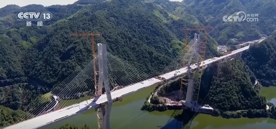 透过数据看开年经济“新”亮点“新”动能 积极因素积强聚增 透过数据看开年经济“新”亮点“新”动能 积极因素积强聚增