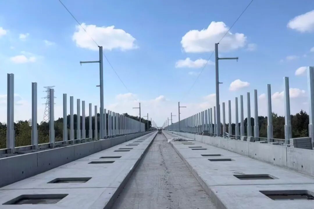 50分钟飙拢成都!1小时内飙拢万州!都有新进展→ 50分钟飙拢成都!1小时内飙拢万州!都有新进展→