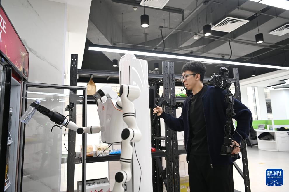 探访雄安新区“机器人学校”