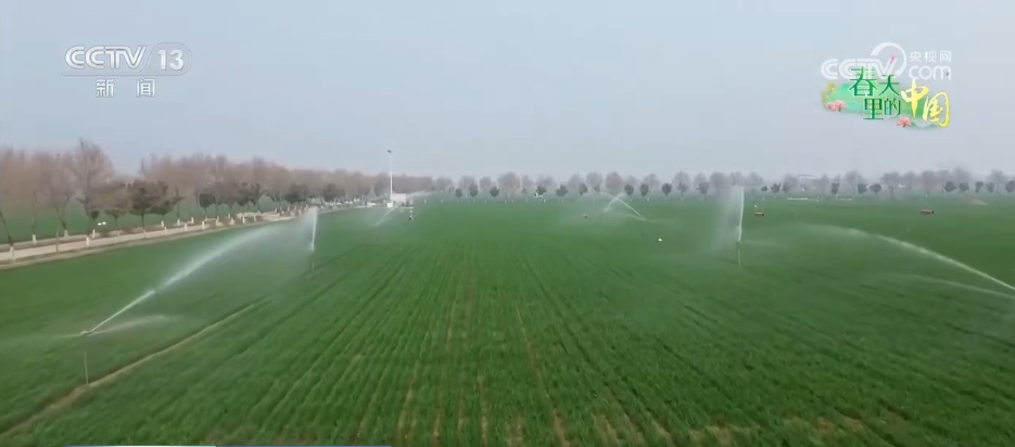 水肥机器人、AI+无人机 农机新装备成为春管“主力军” 夯实夏粮丰收基础