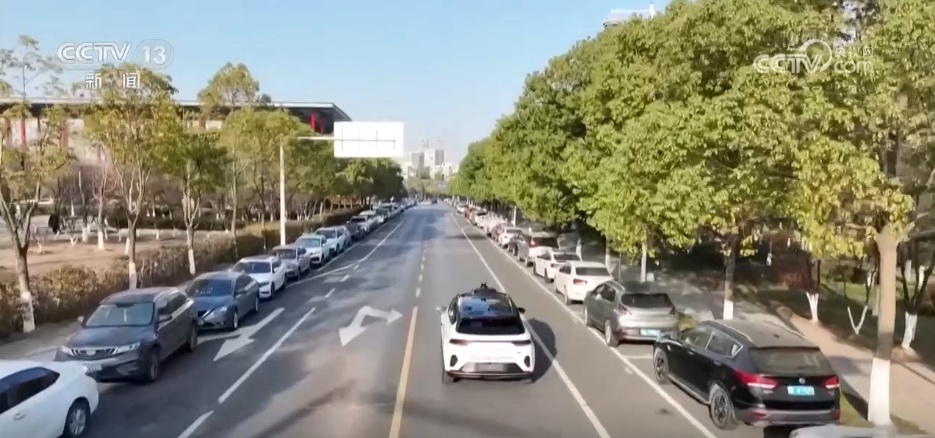 透过数据看开年经济“新”亮点“新”动能 积极因素积强聚增 透过数据看开年经济“新”亮点“新”动能 积极因素积强聚增