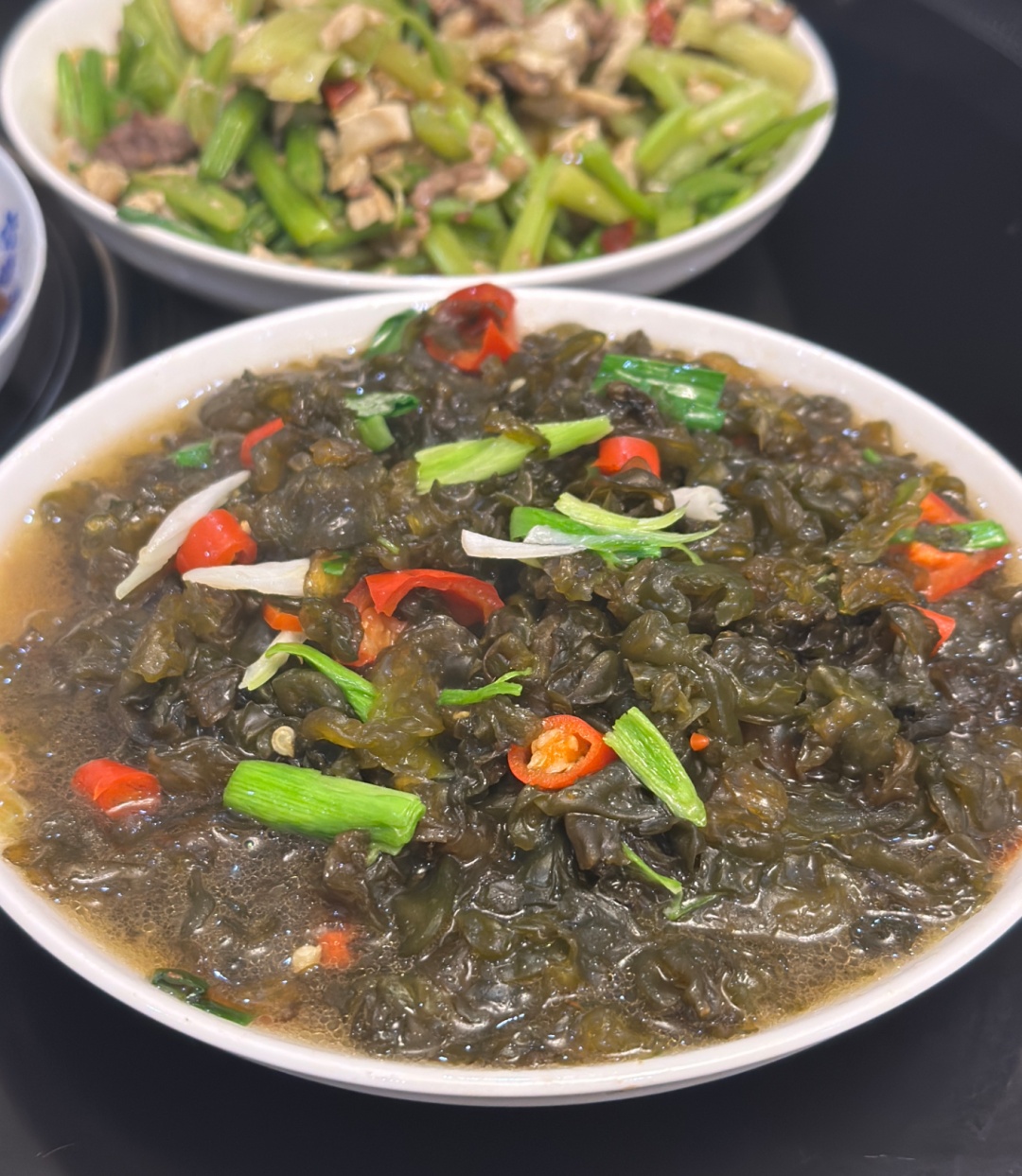 雨后才会出现，不少人出门捡！柔滑鲜嫩，浙江这道限定美味太鲜了