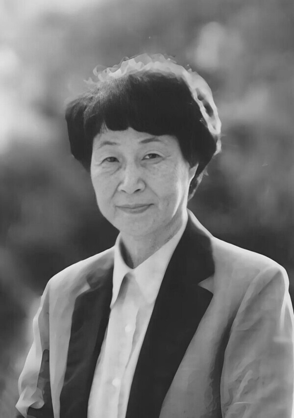 中华全国总工会特致唁电，向于漪同志的逝世表示沉痛哀悼