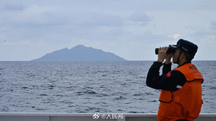 中国海警舰艇编队3月18日在我钓鱼岛领海巡航