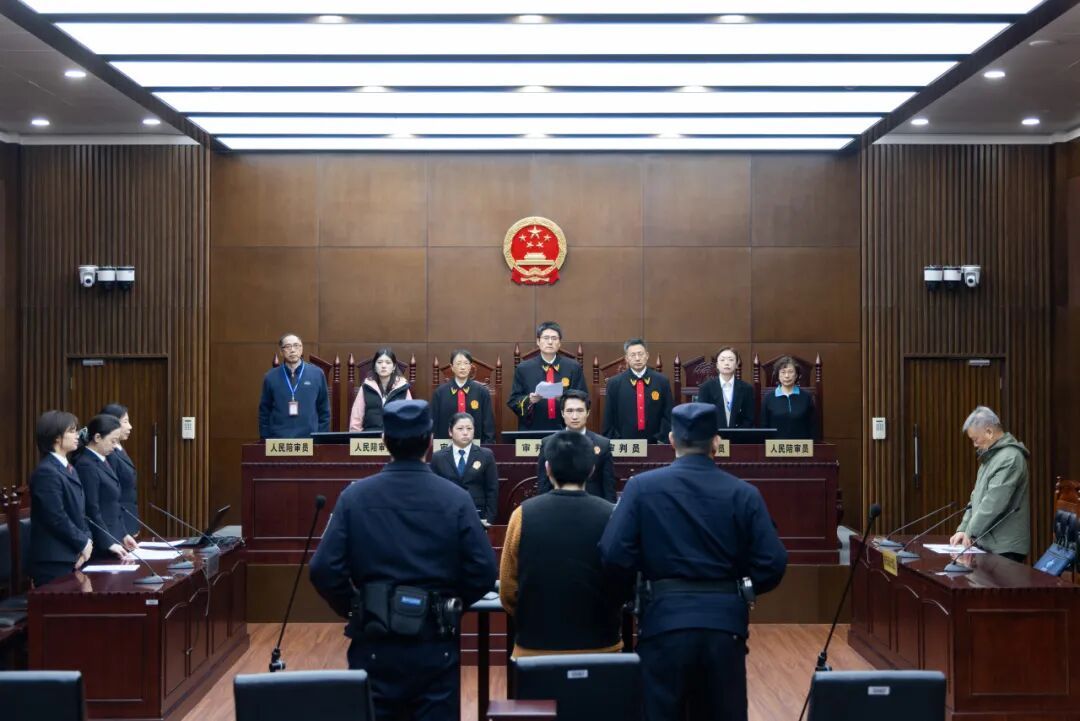 零容忍！违背公序良俗出售女童照片，上海首例未成年人保护民事公益诉讼案宣判