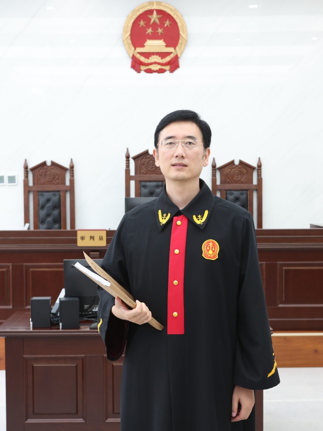 线上购买的“全新”奢侈品包被鉴定为“翻新包”，消费者能否要求退货退款？