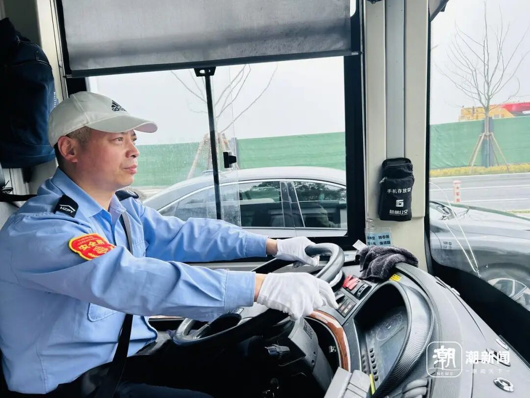 “来上天竺求男朋友的，我有个儿子！”