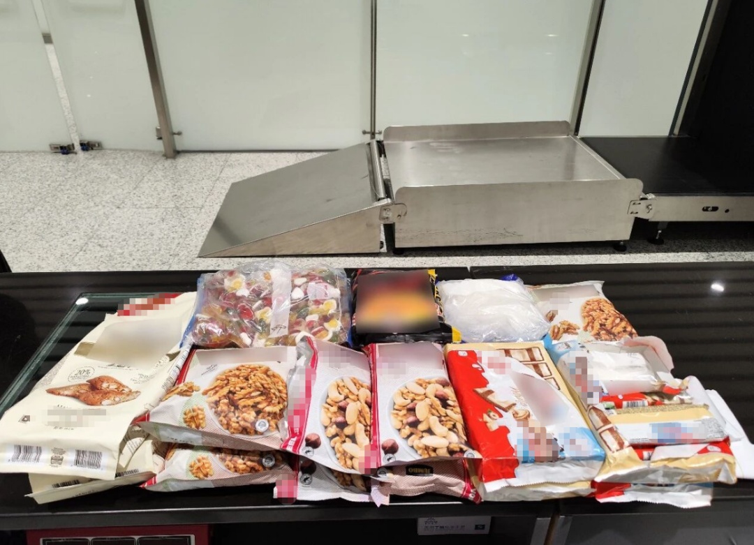 伪装成“巧克力”“饼干”等零食，11.73千克毒品被查获！